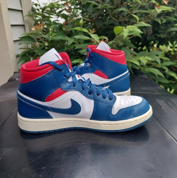 Nike Air Jordan 1 Mid Womens 7.5 White/Gym Red/Sail/French Blue - Picture 4 of 10